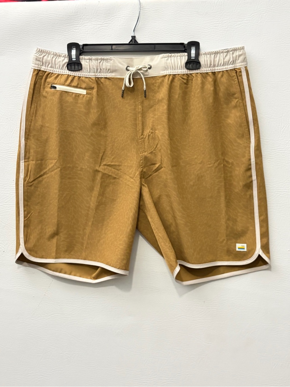 Vuori Banks Short Unlined 7" Bronze Tan Print XXL